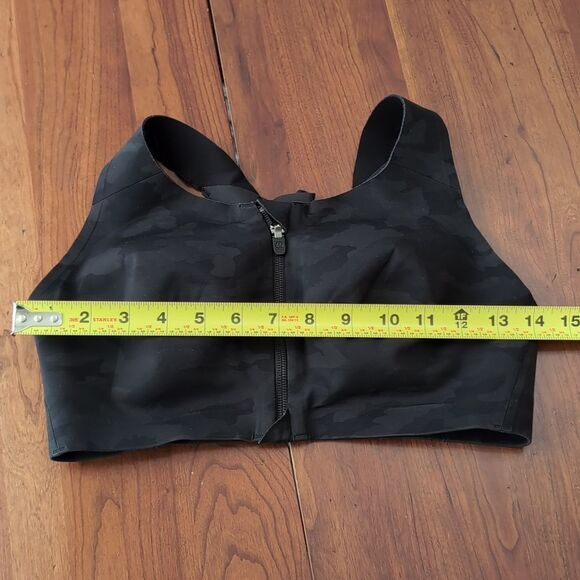 Lululemon Enlite Zip Up Front Black Camo Sports Bra Womens Sz 34D - Picture 9 of 10